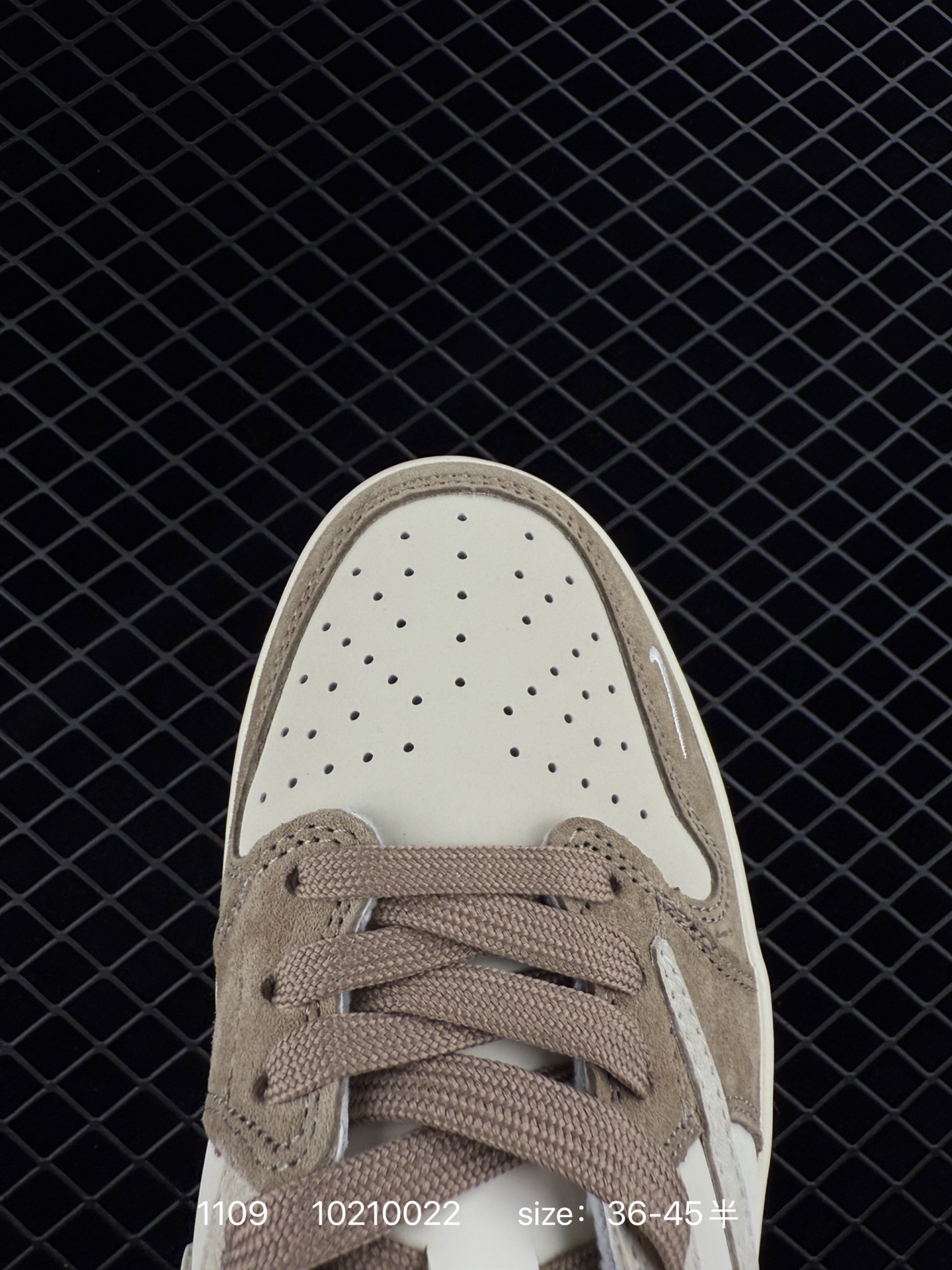 Nike Air Jordan 1 x Travis Scott AJ1